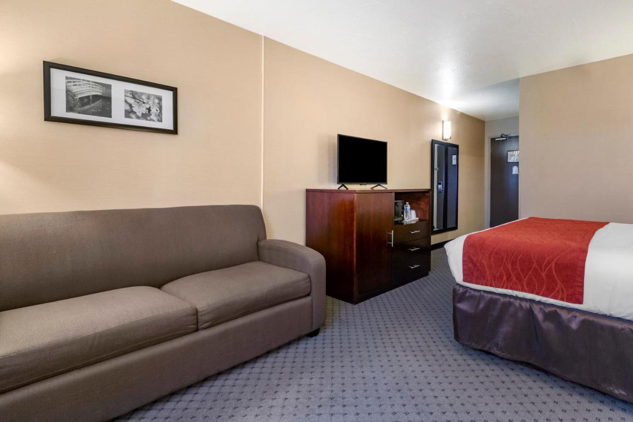 Comfort Inn Kent - Seattle Exterior photo